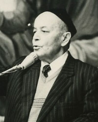 Иззат Султон (1910-2001)