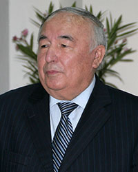 Эркин Воҳидов (1936-2016)
