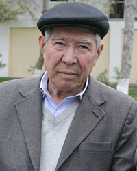 Турсунбой Адашбоев (1939-2017)
